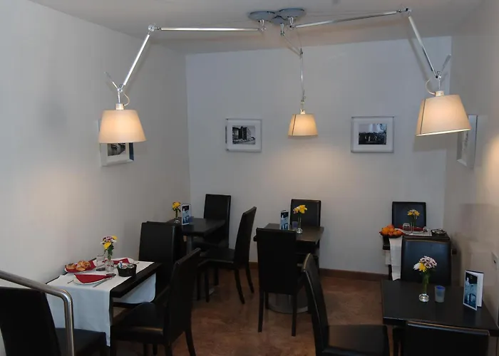 Ucciardhome Hotel