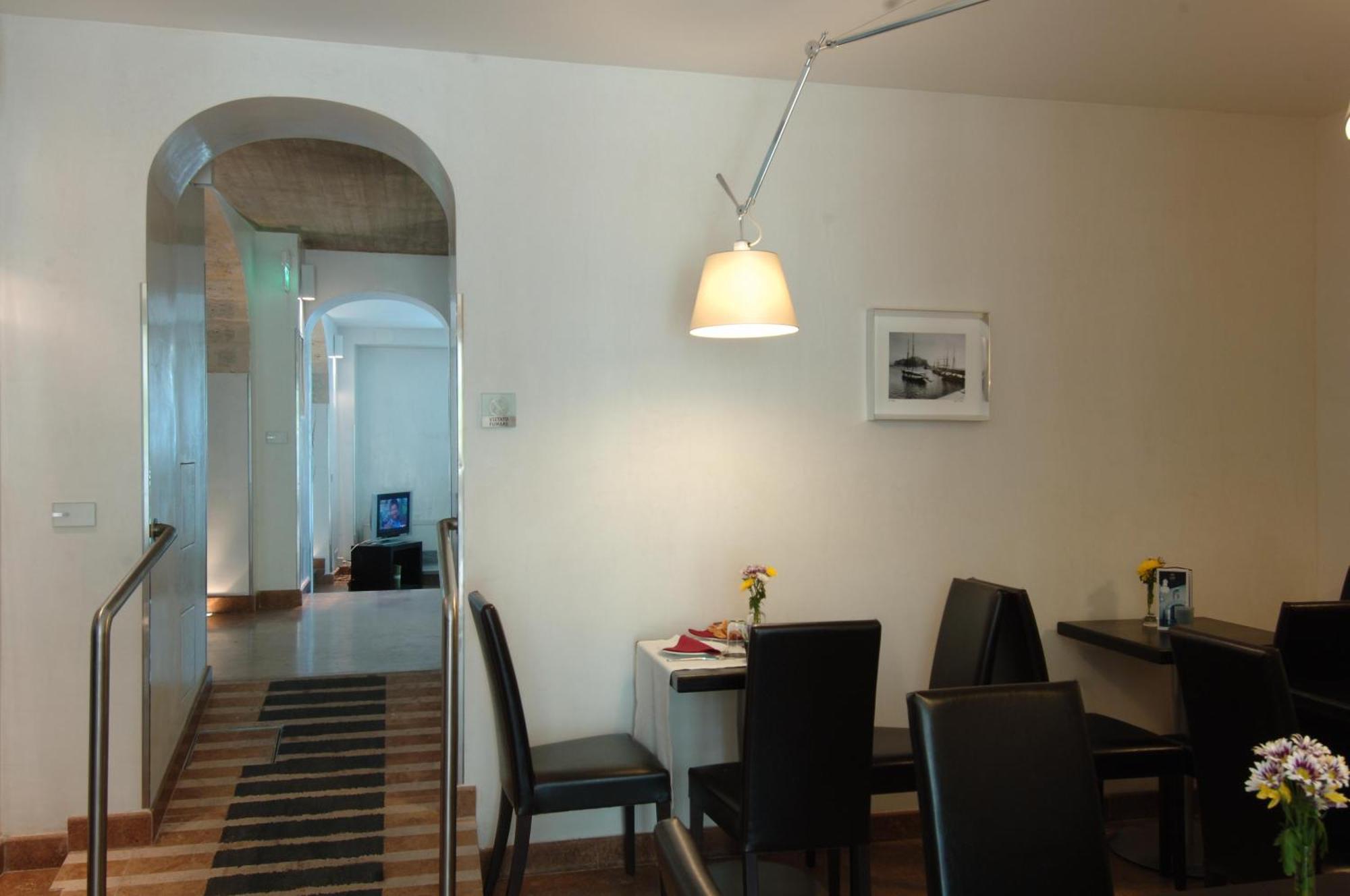 Hotel Ucciardhome 4*