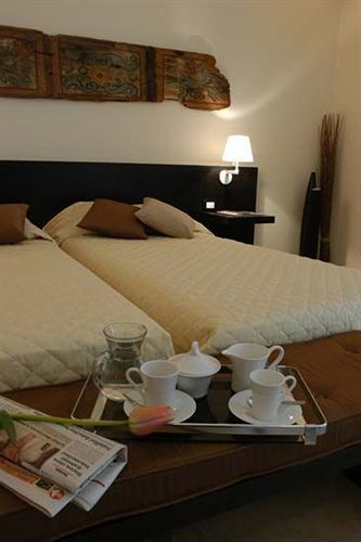 Ucciardhome Hotel